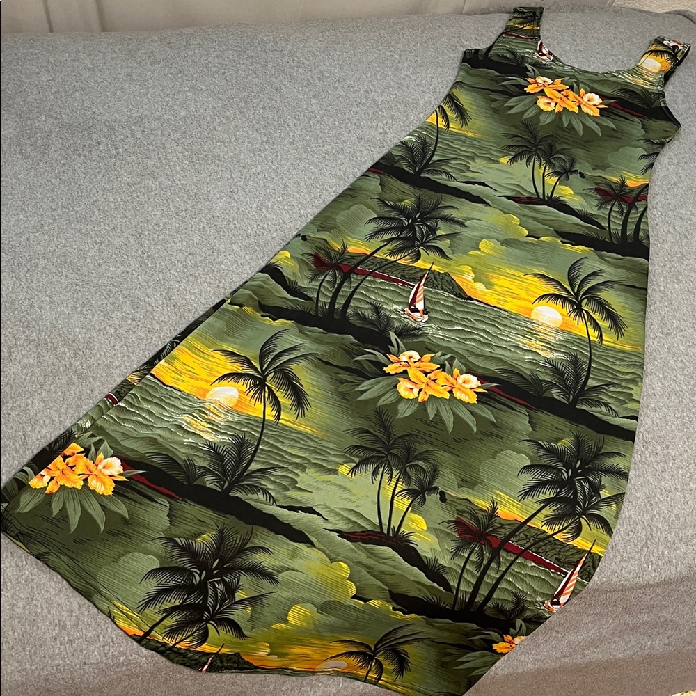 Tropical Green Floral Sundress - Picture 7 of 9